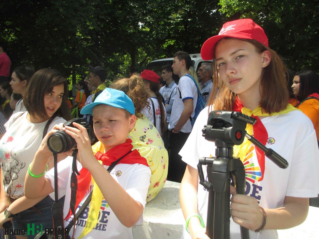 Юные журналисты из покровского пресс-центра «Альтаир» провели на фестивале время не только с пользой, но и с удовольствием.