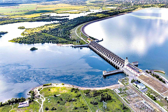 Начало Цимлянскому водохранилищу дал канал, соединивший Волгу с Доном. Фото с сайта www.fomib-foto.nichost.ru