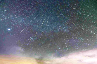 Традиционный августовский звездопад. Жители Дона могут в эти дни любоваться метеорным потоком Персеиды
