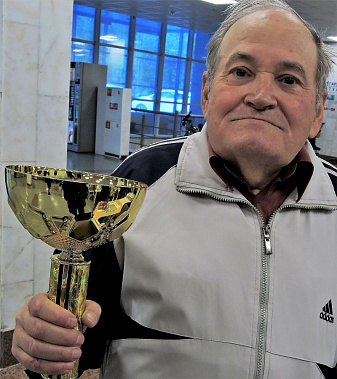 Сегодня поздравления с 86-летием принимает чемпион мира из Ростова Валентин Малюга