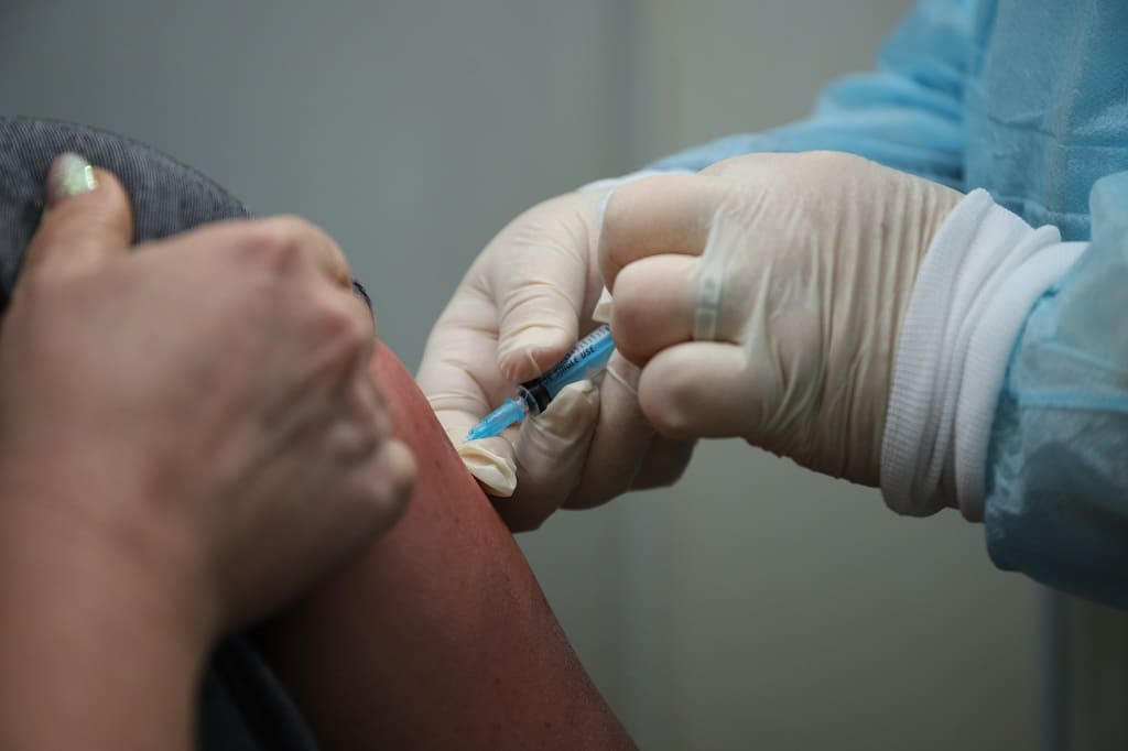 В Ростов поступила крупная партия из 4 видов вакцин от ковида