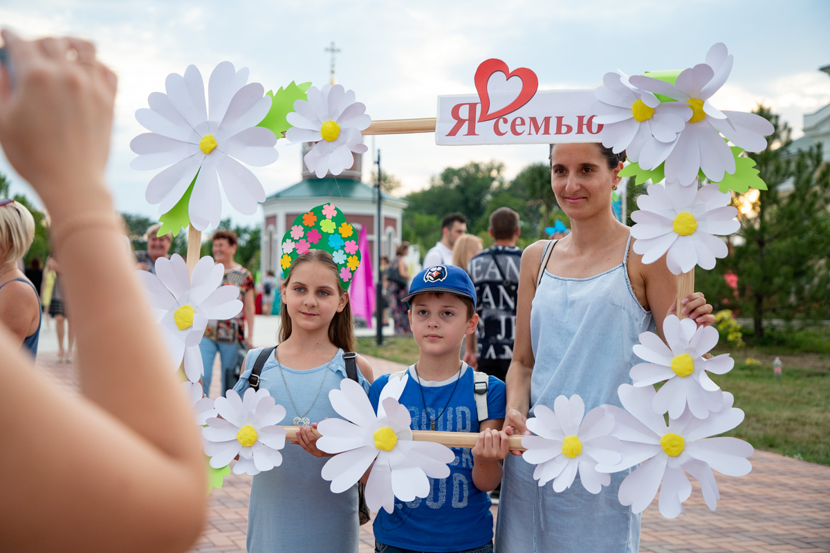 Ростов празднует День семьи, любви и верности