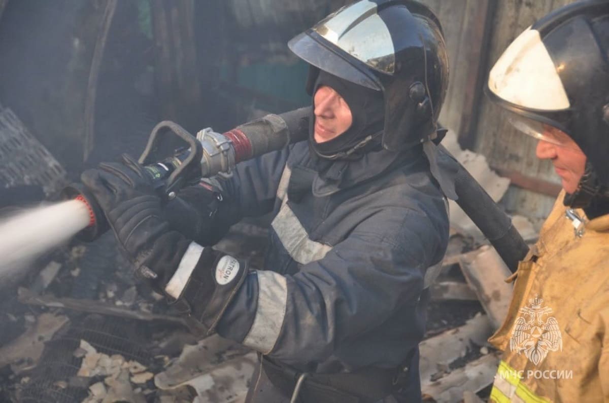 За первую неделю 2023 года в Ростовской области в пожарах спасли 9 человек