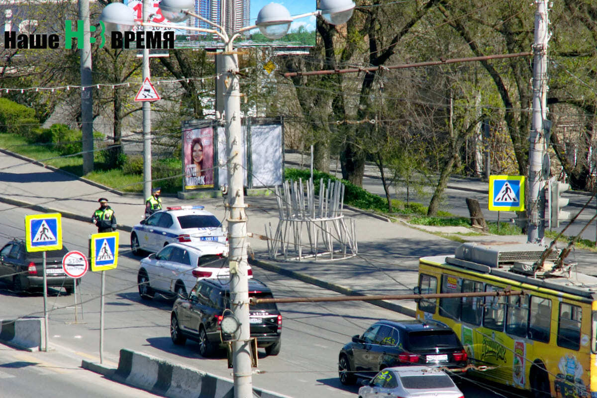 В Ростове утром из-за аварии парализовало движение на проспекте Стачки