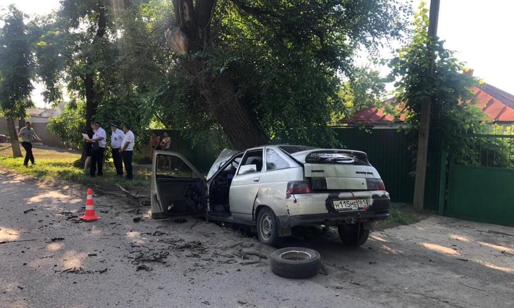 В Каменске-Шахтинском погибли два пассажира пьяного водителя-подростка