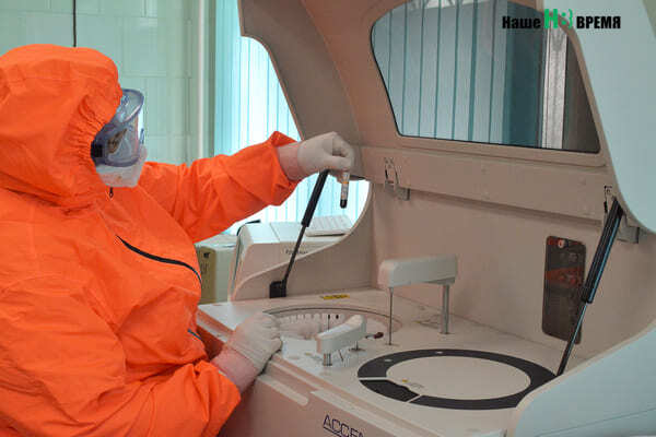 Около 83 миллионов рублей дополнительно поступят в донские лаборатории для проведения ПЦР-тестов на коронавирус.