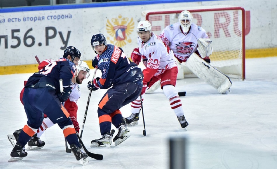 Последний матч минувшего года не принес удачи ростовским хоккеистам 