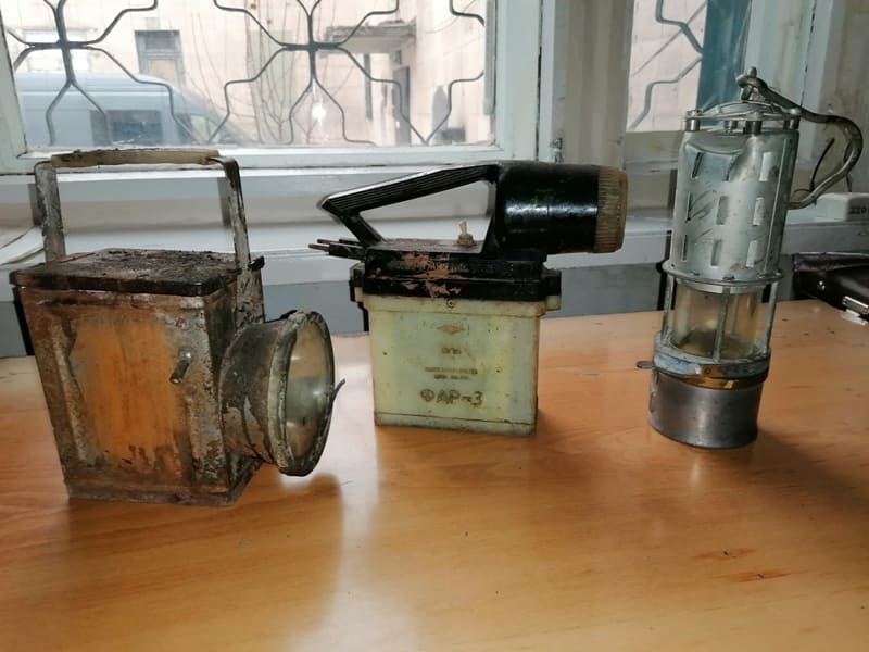Гуковский музей шахтерского труда получил в дар коллекцию фонарей