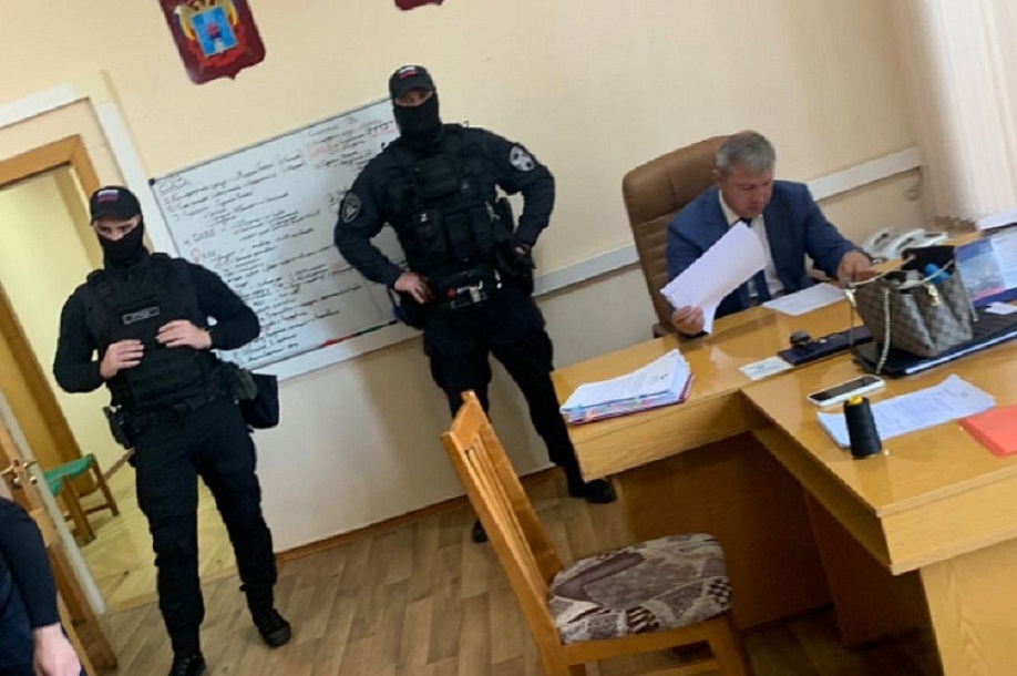 С подачи ФСБ в отношении бывшего главы администрации Кагальницкого района возбудили новое дело