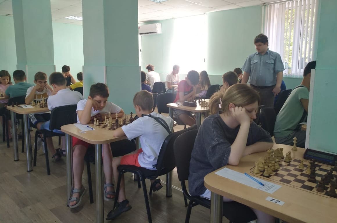В Азове стартовал шахматный фестиваль 