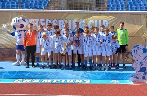 Юные ростовские футболисты отличились на турнире в Питере