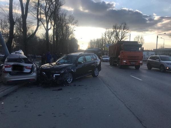 В серьезной аварии на проспекте Шолохова погибла женщина