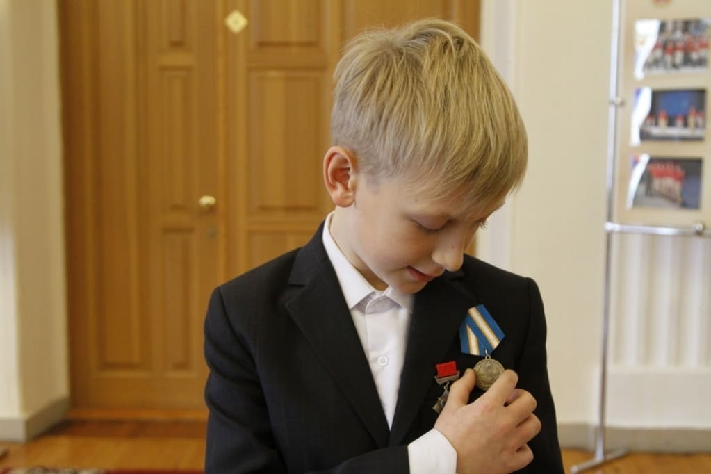 Юных героев Юга России наградили за мужество и отвагу