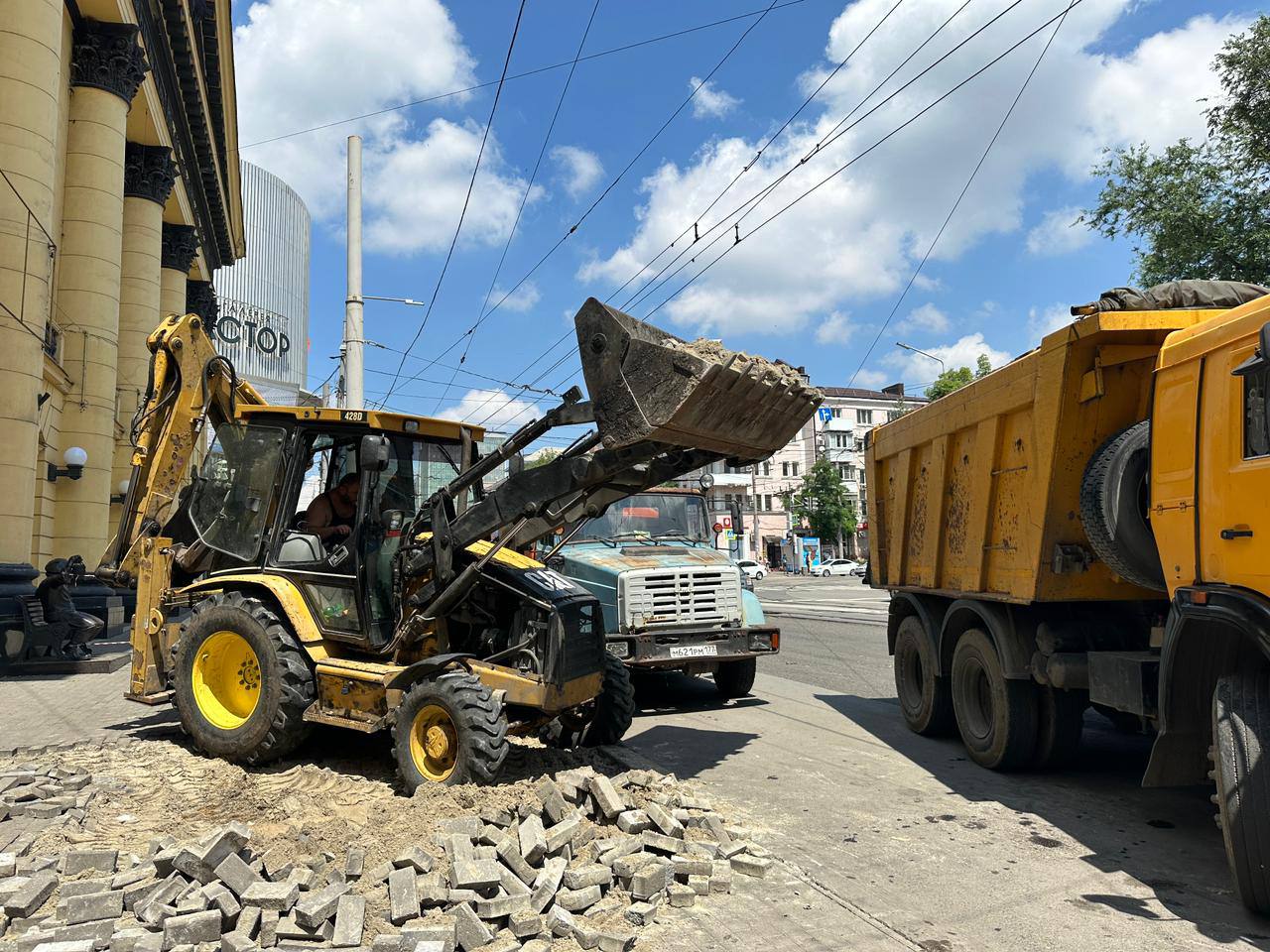 В Ростове заканчивают ремонтировать дороги, разрушенные вагнеровской техникой