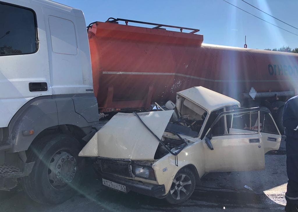 В Новошахтинске на трассе погибли два человека