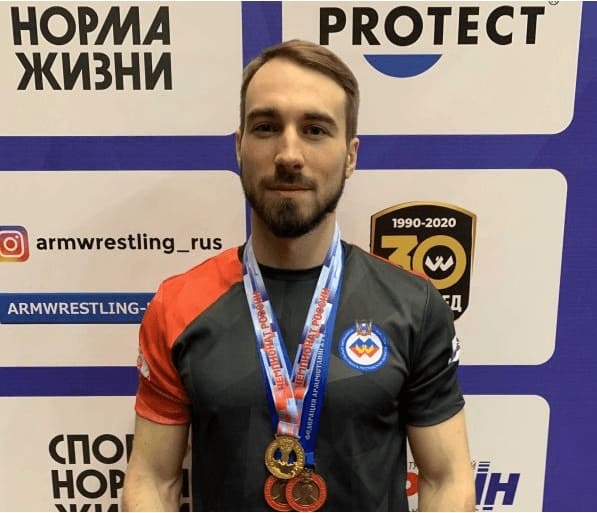 Донской атлет стал чемпионом страны по армрестлингу