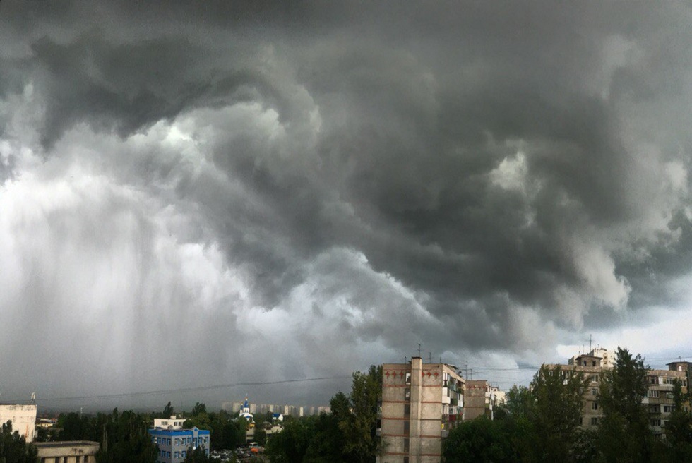 В Ростовской области вновь действует штормовое предупреждение