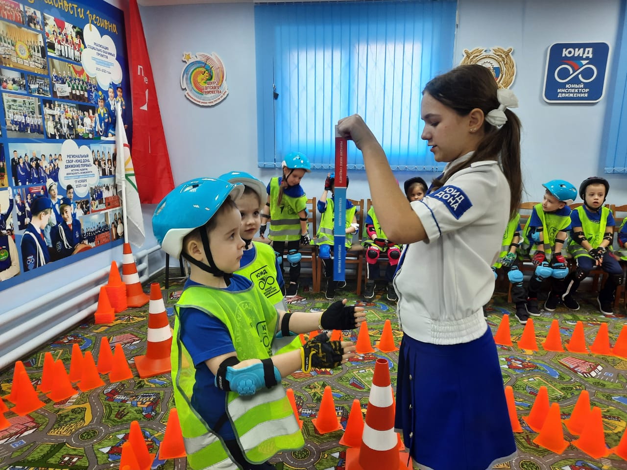 110 ростовских дошколят и младших школьников успешно завершили курс дорожной безопасности