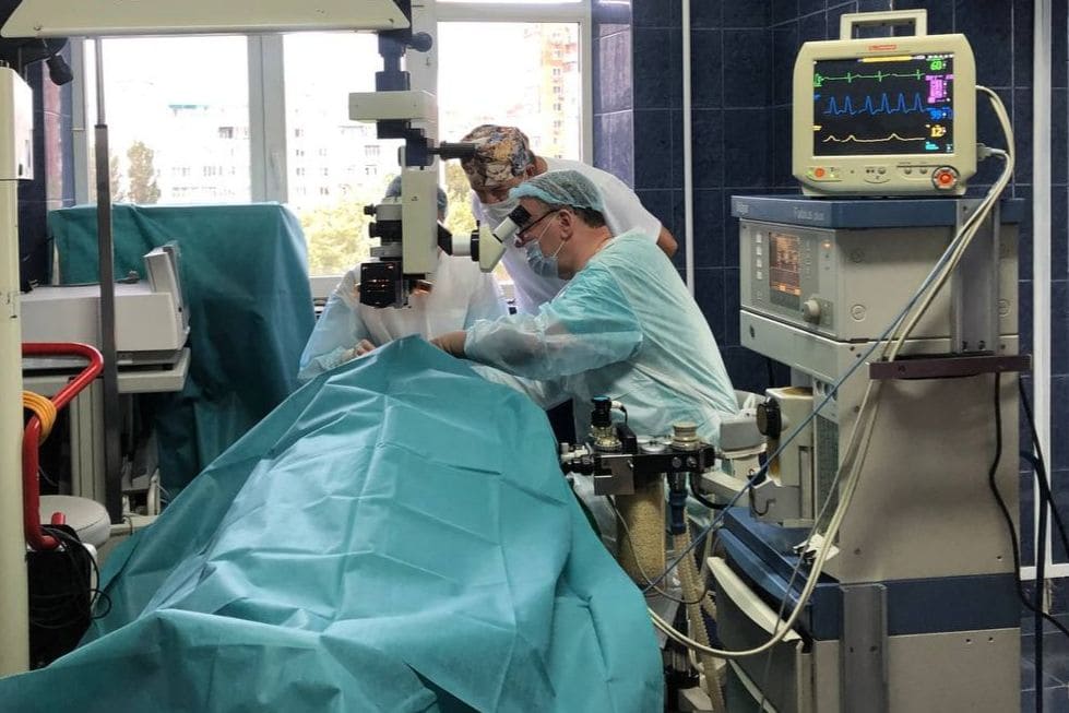В ОДКБ в Ростове в прошлом году провели шесть операций по кератопластике