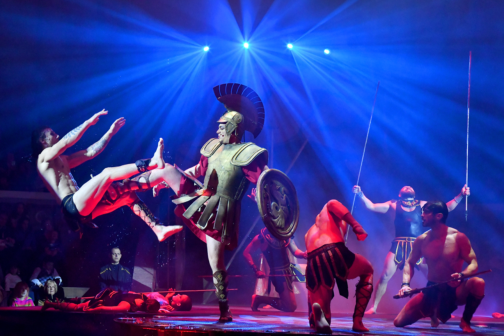 В ростовском цирке рассказали о новогодних приключениях Одиссея