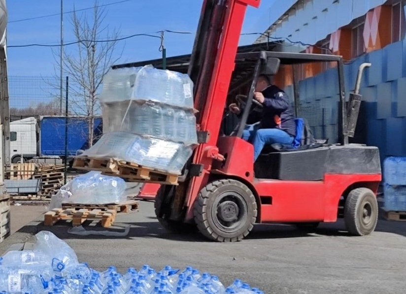 Из донского региона жителям Оренбуржья отправили более 60 тонн питьевой воды
