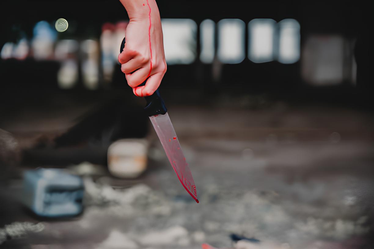В Ростовской области 17-летняя девушка ударила ножом своего знакомого