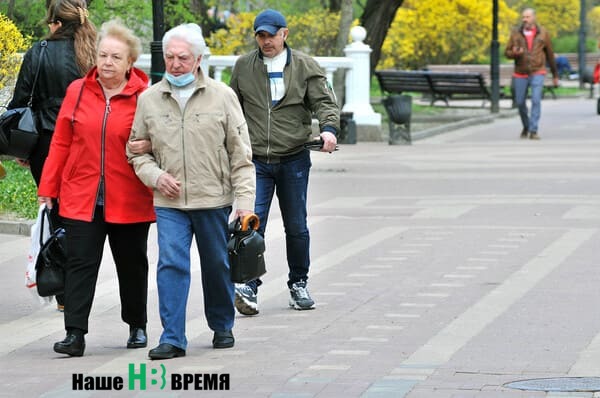 В «красной зоне» ковидного «светофора» Ростовской области оказались 12 муниципалитетов