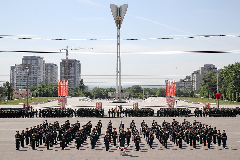 «К торжественному маршу!». Участниками Парада Победы в Ростове станут свыше 2,3 тыс. военнослужащих