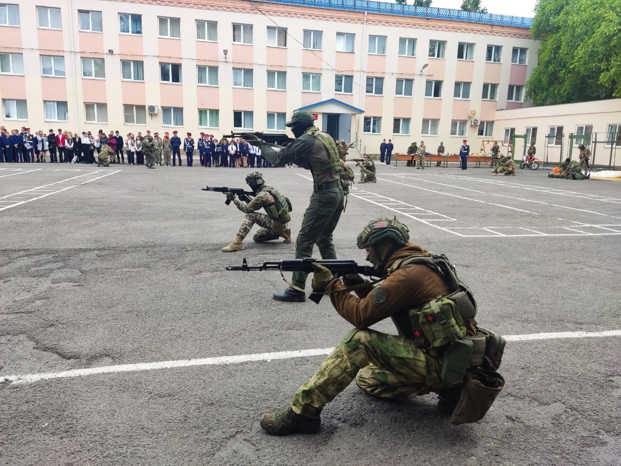 В Шахтинском генерала Я. П. Бакланова казачьем кадетском корпусе 17 мая  провели день открытых дверей