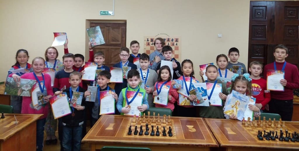 Ростовский шахматный блиц выиграл юниор Сергей Назаров