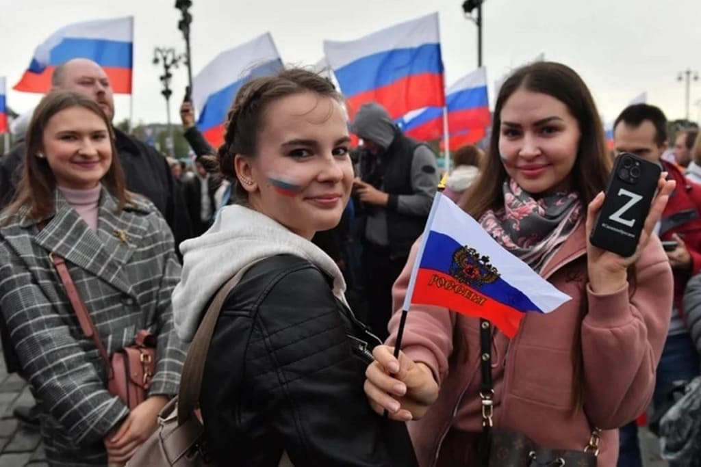 Жители Ростовской области рассказали об отношении к Дню народного единства