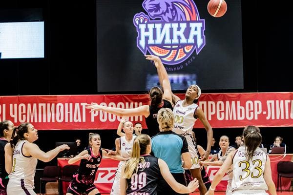 Ростовские «пантеры» в Сыктывкаре уступили баскетболисткам «Ники»