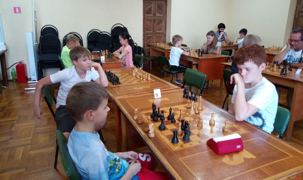 К Международному дню шахмат в Ростове провели турнир