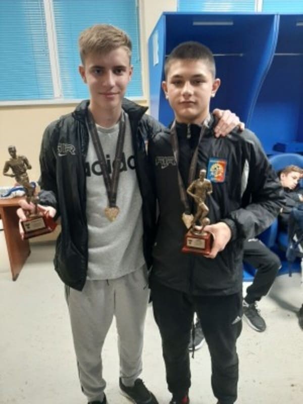 Миллеровские подростки завоевали бронзу во всероссийском турнире «Кожаный мяч»