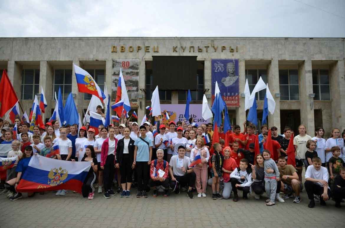 Новости Батайска. Директор школы 12 Батайск. Какой сегодня праздник в Батайске.