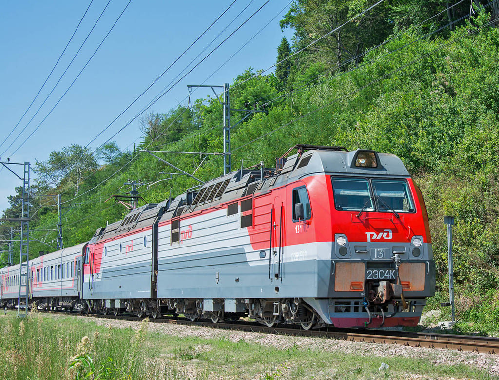 Новочеркасскими и брянскими локомотивами обновили железнодорожный парк Юга России
