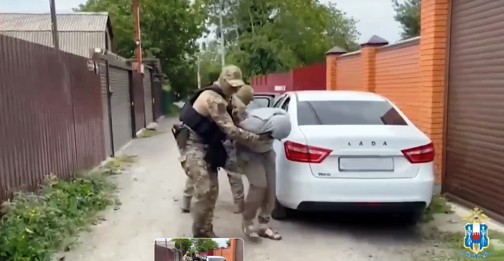 В Ростове и Батайске прошли оперативные мероприятия в рамках уголовного дела об экстремизме - Новости, 30.05.2025