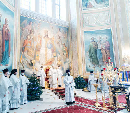 Рожественские богослужения в Ростовской области начинаются с 23 часов
