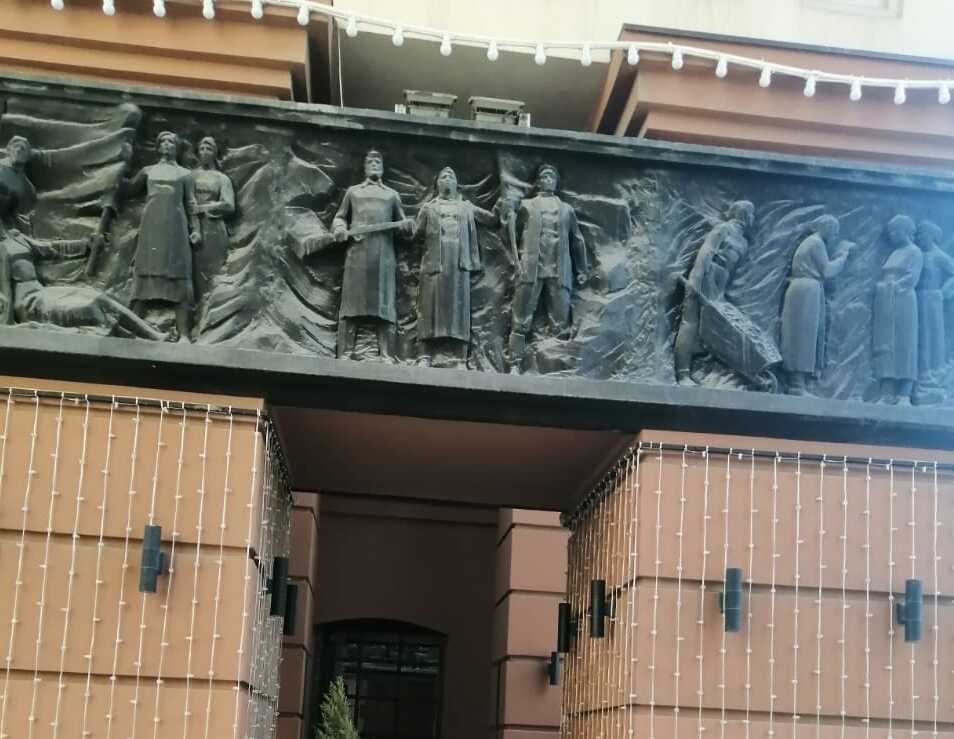 В обществе охраны памятников предложили учитывать историко-архитектурную ценность старинных горельефов на ростовской «Табачке»