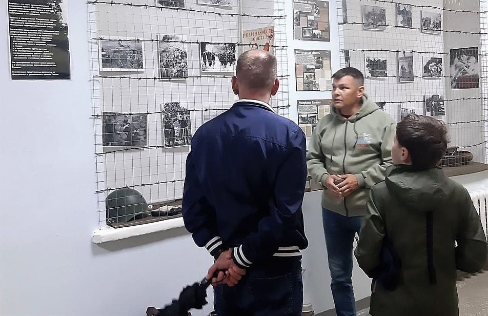 Поисковики Сургута открыли выставку с донскими артефактами
