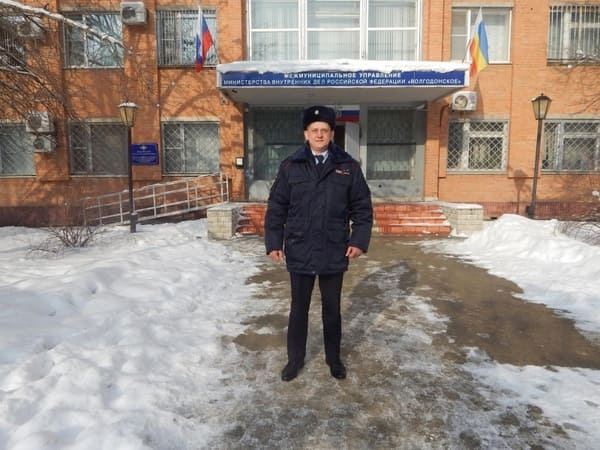 В Зимовниковском районе волгодонский полицейский спас провалившихся под лёд детей