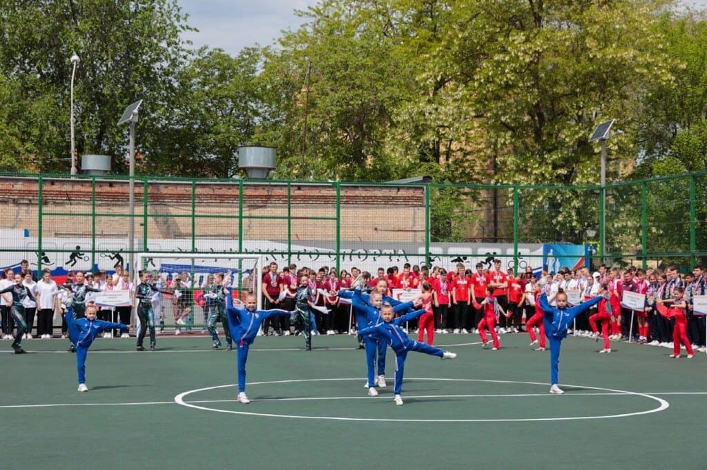 В лицее № 14 Ростова-на-Дону открыли многофункциональную спортивную площадку