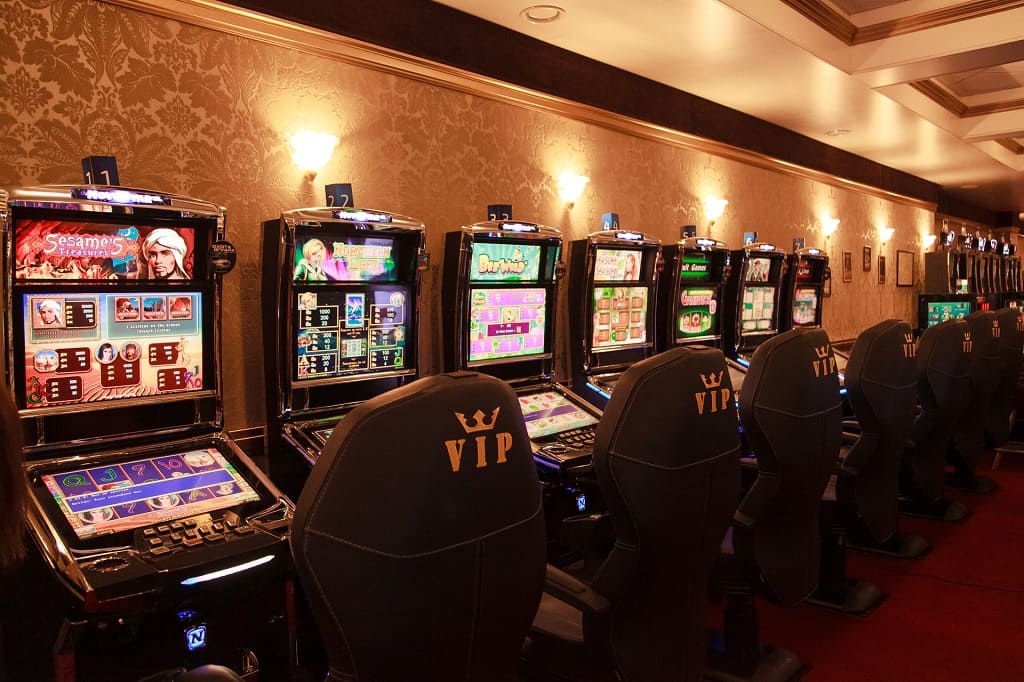 В Таганроге осудили членов ОПГ за организацию азартных игр