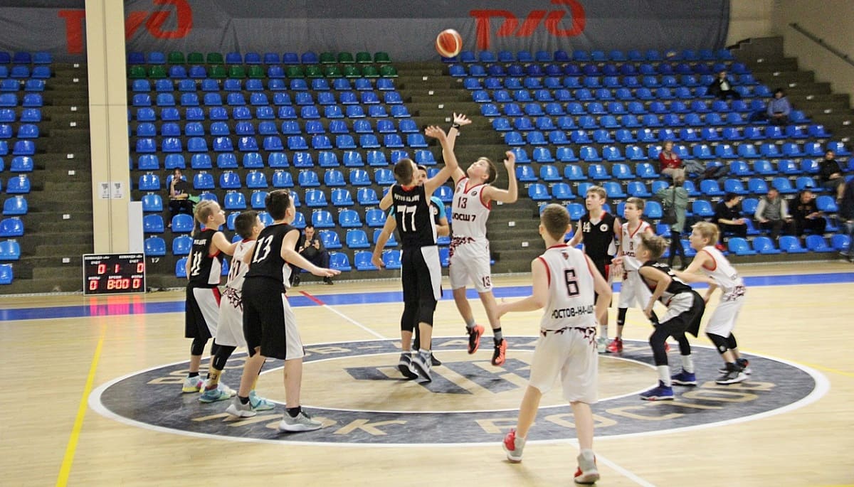 В Ростове состоялись встречи первенства Дона по баскетболу среди юношей до 14 лет
