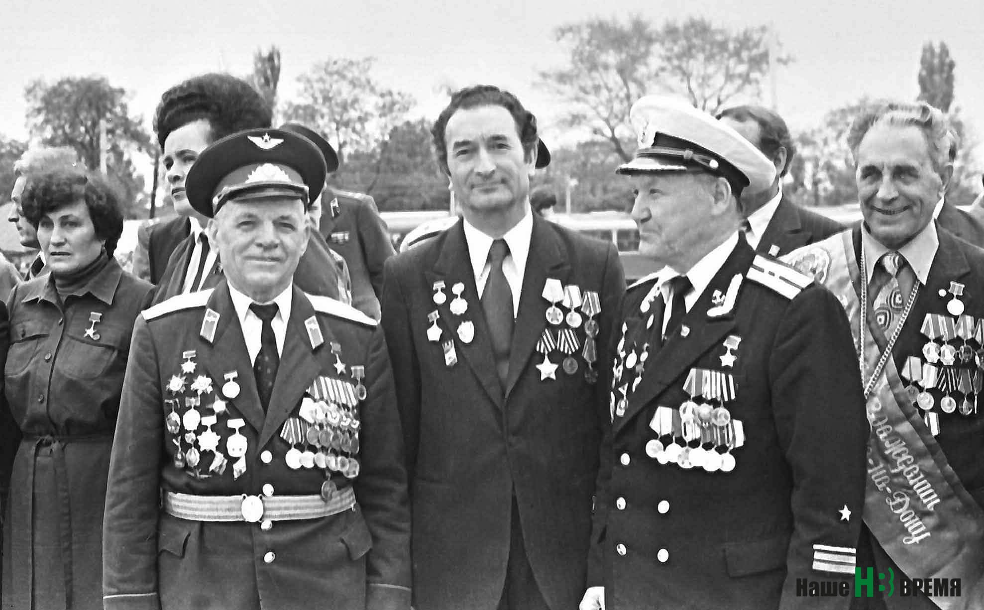 Ростовскую школу №54 назвали именем летчика-героя Алексея Череватенко - Новости, 02.09.2025