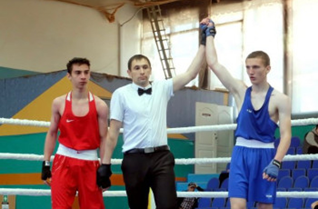 Донские боксеры завоевали награды турнира памяти Алексея Улесова