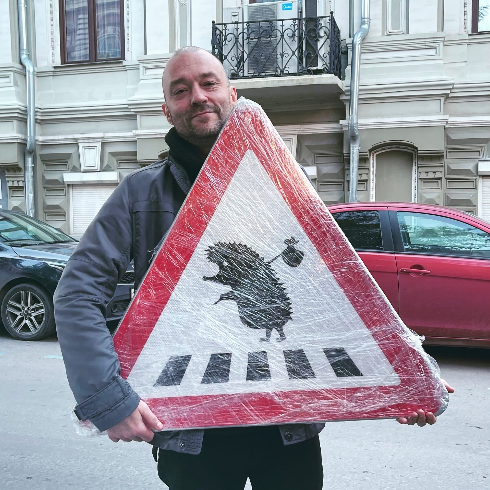 В Ростовской области местные жители установят дорожный знак «Осторожно, ежики!»