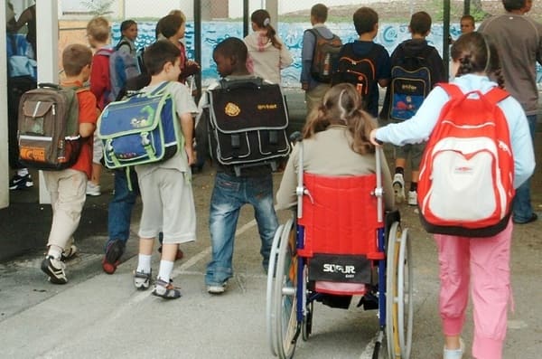 Донские парламентарии предложили продлить сроки выплат детям-инвалидам