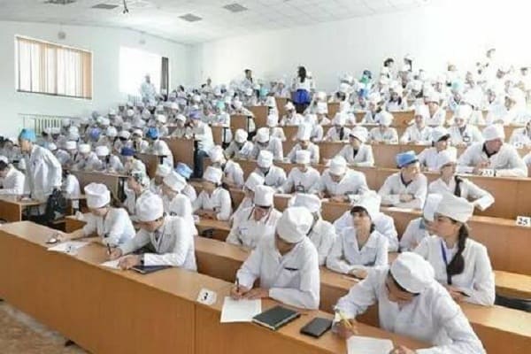Руслан Нагиев призвал не оскорблять руководство Новочеркасского медицинского колледжа