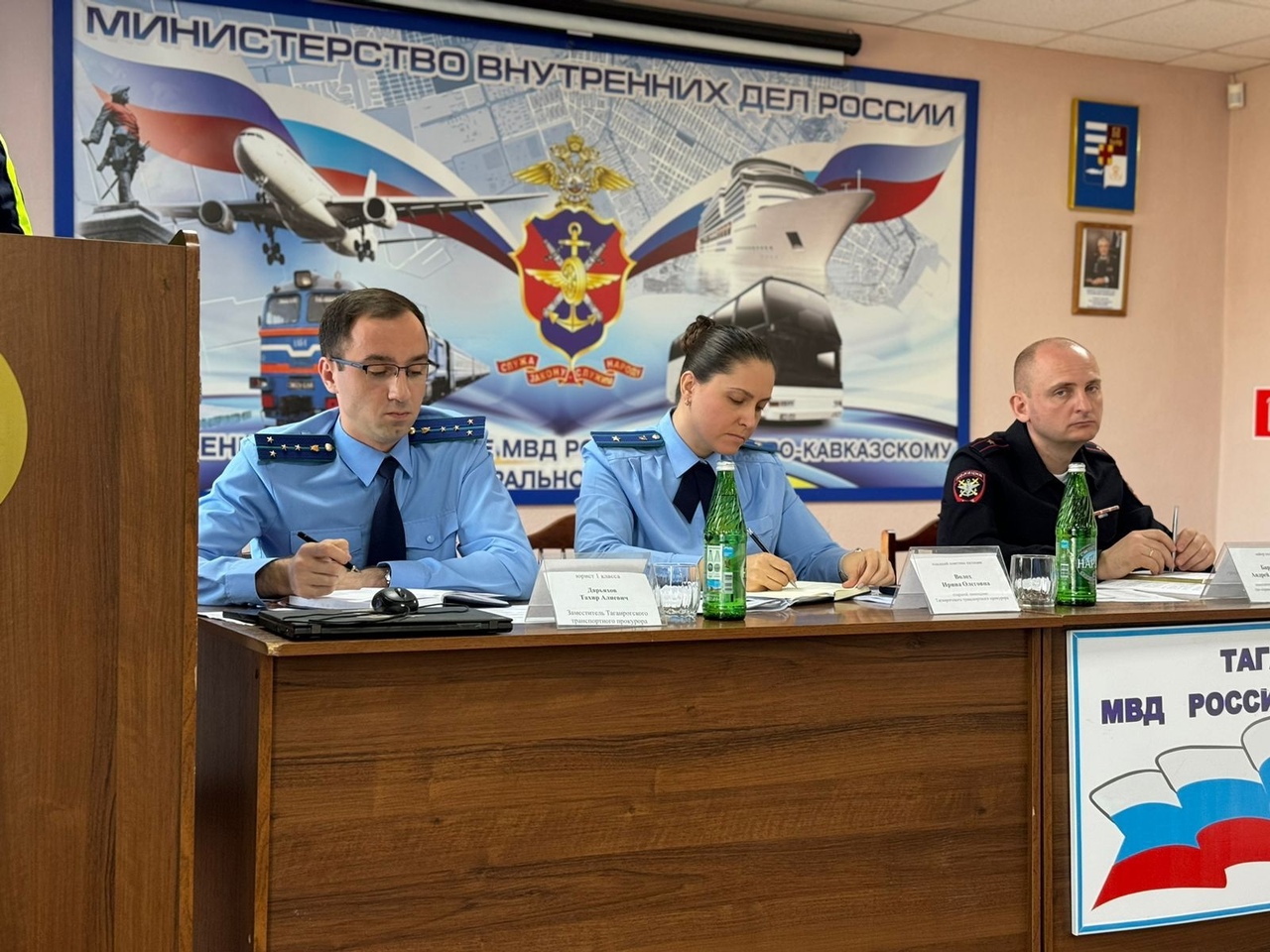 В Таганроге уделили особое внимание соблюдению законодательства в сфере обеспечения безопасности движения и эксплуатации транспорта